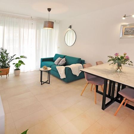 Family Apartment Noel - Omiš Zewnętrze zdjęcie
