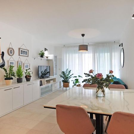 Family Apartment Noel - Omiš Zewnętrze zdjęcie