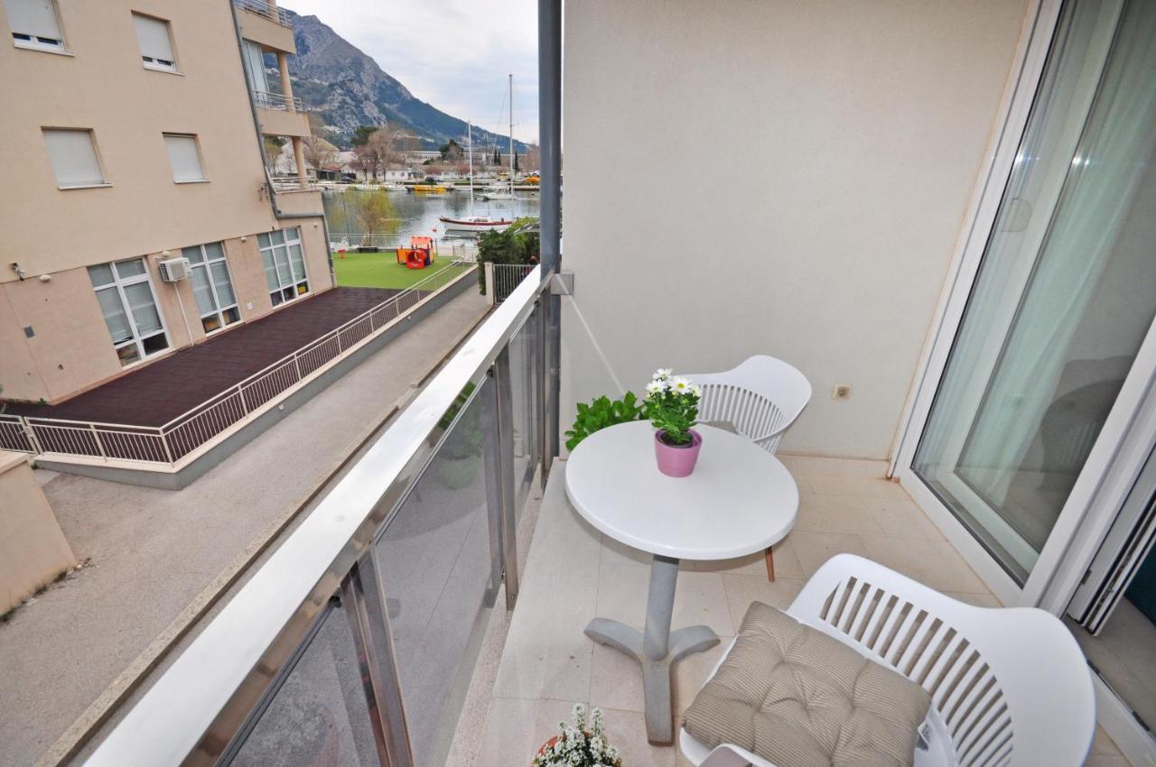 Family Apartment Noel - Omiš Zewnętrze zdjęcie
