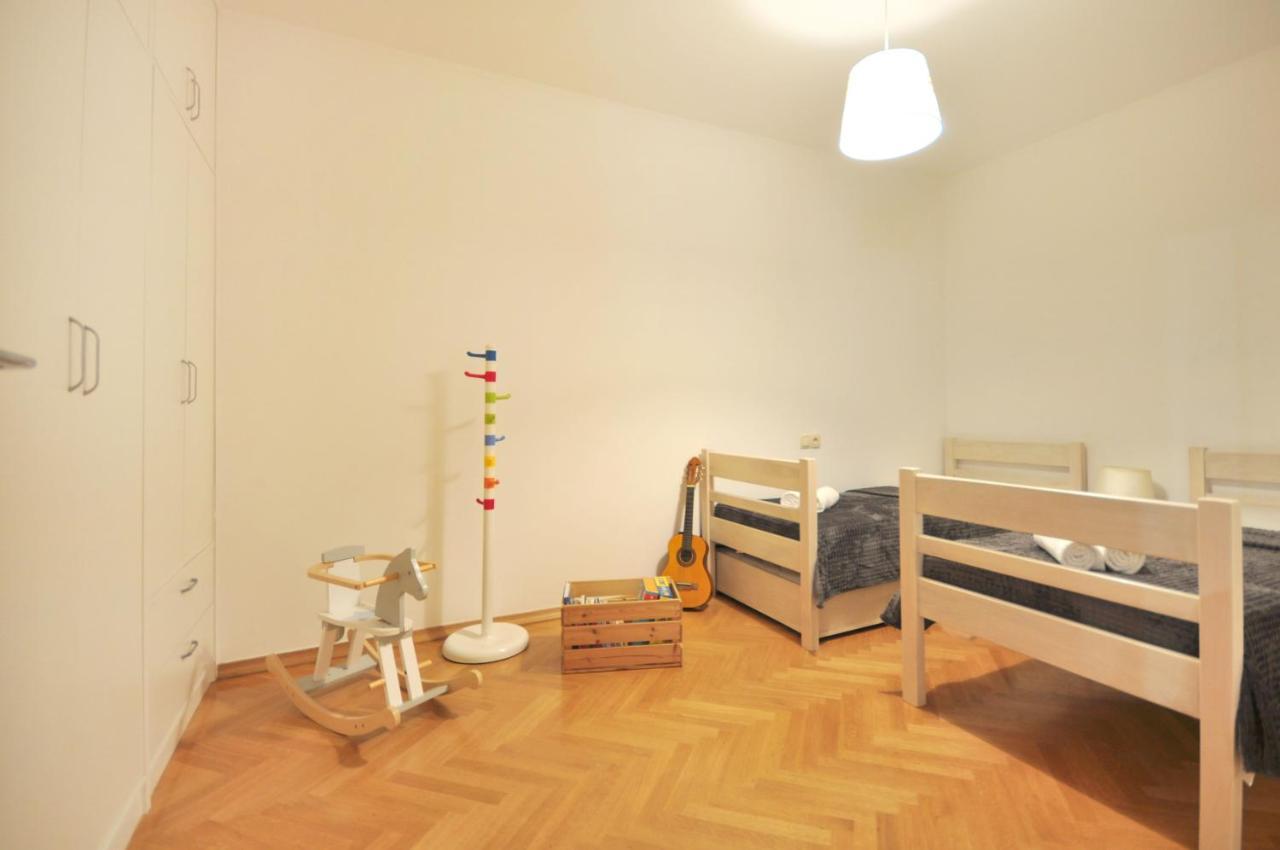 Family Apartment Noel - Omiš Zewnętrze zdjęcie