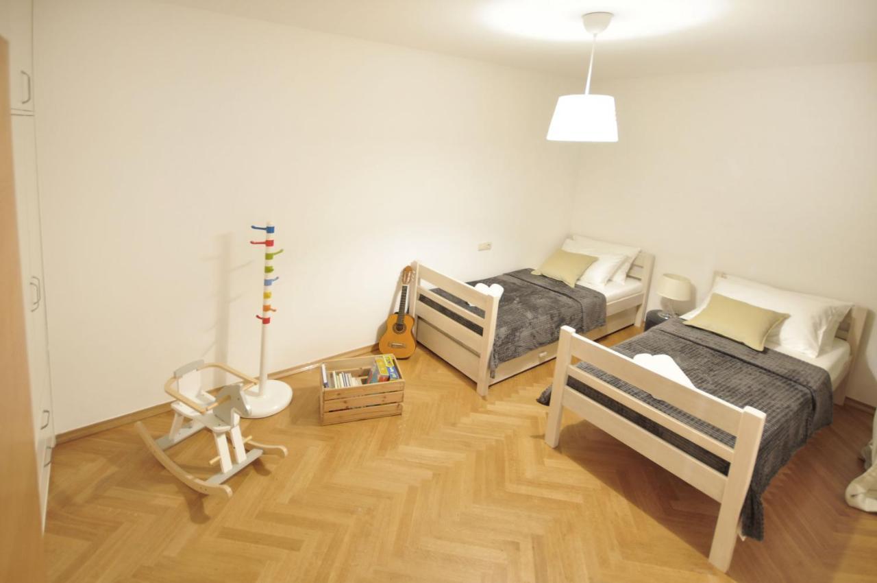 Family Apartment Noel - Omiš Zewnętrze zdjęcie