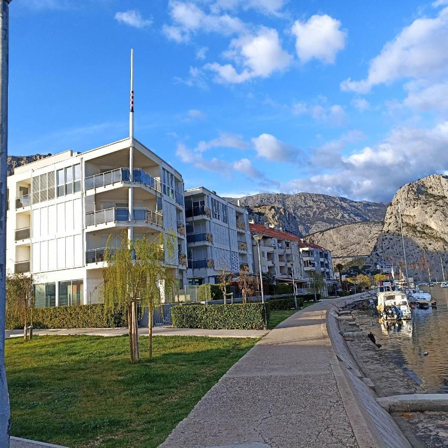 Family Apartment Noel - Omiš Zewnętrze zdjęcie