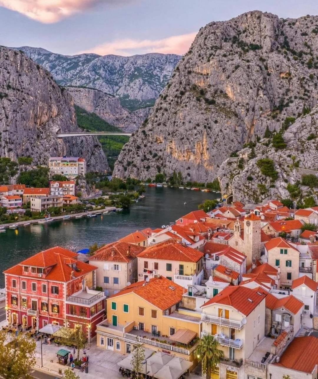 Family Apartment Noel - Omiš Zewnętrze zdjęcie